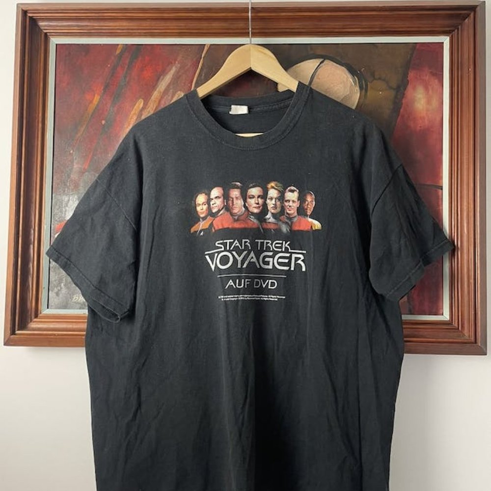 Vintage Star Trek Voyager 2005 Og License Movie Tee Hype